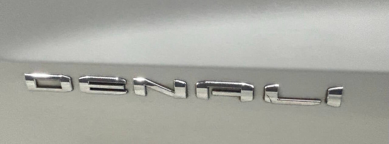 2021 GMC Sierra 1500 Denali 4x4 4dr Crew Cab 5.8 ft. SB