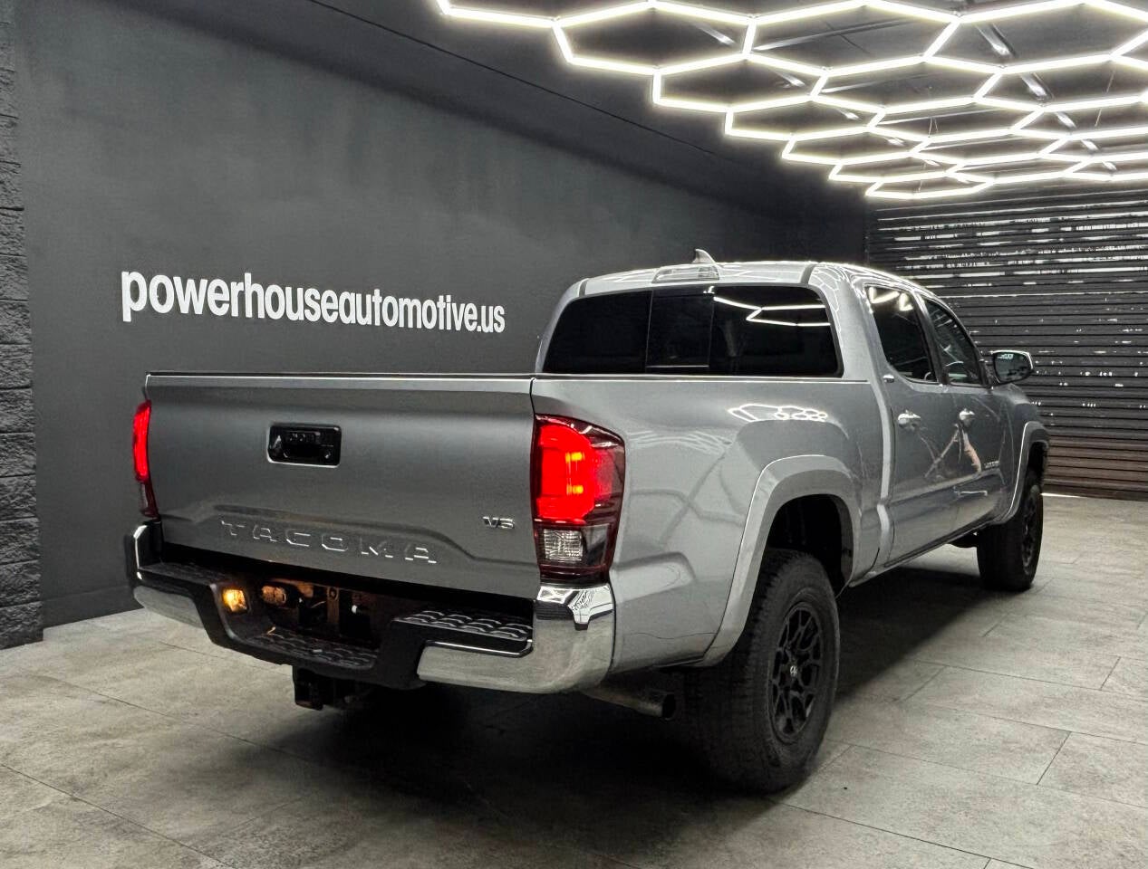 2020 Toyota Tacoma SR5 V6 4x2 4dr Double Cab 6.1 ft LB