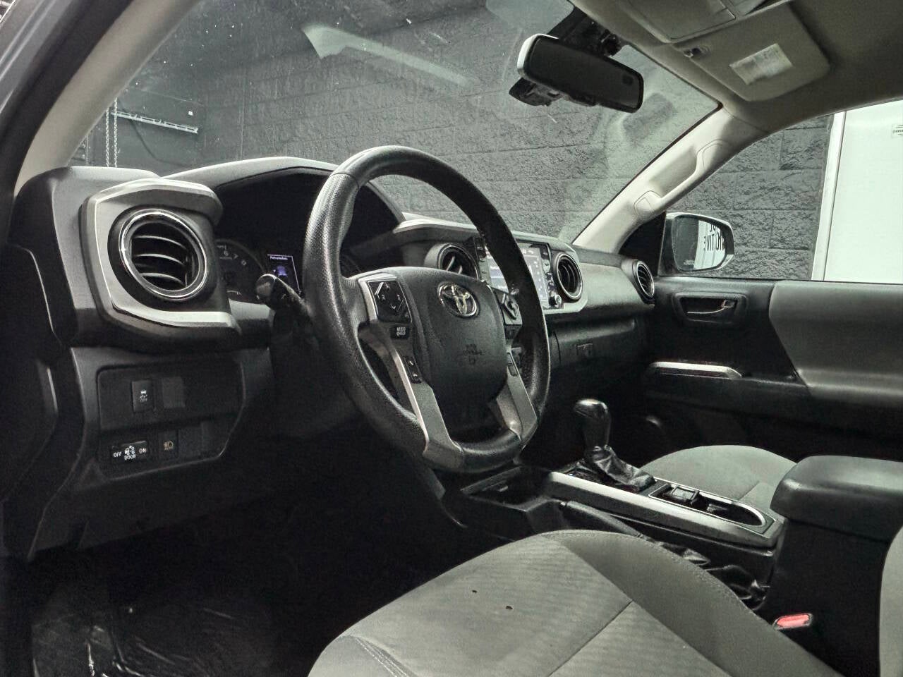 2020 Toyota Tacoma SR5 V6 4x2 4dr Double Cab 6.1 ft LB