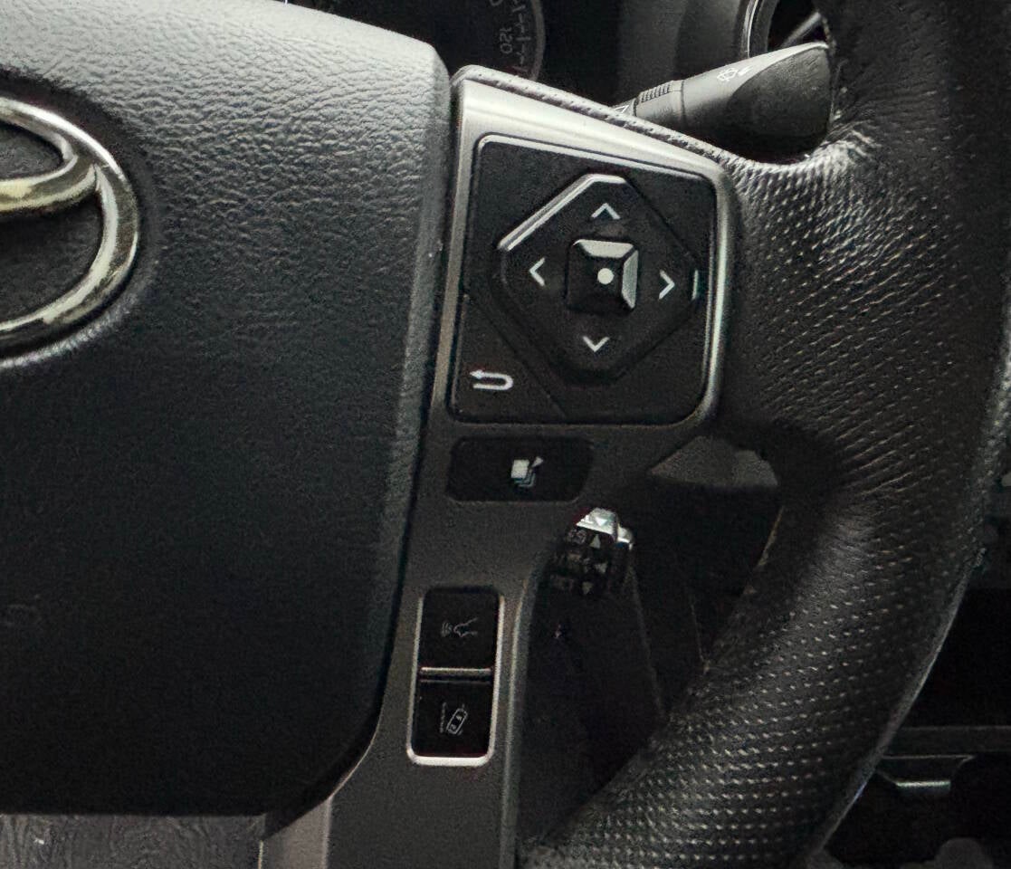 2020 Toyota Tacoma SR5 V6 4x2 4dr Double Cab 6.1 ft LB