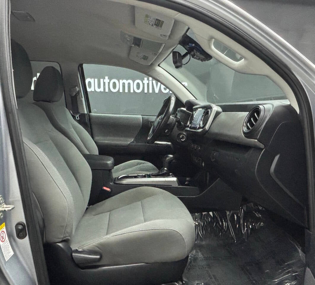 2020 Toyota Tacoma SR5 V6 4x2 4dr Double Cab 6.1 ft LB