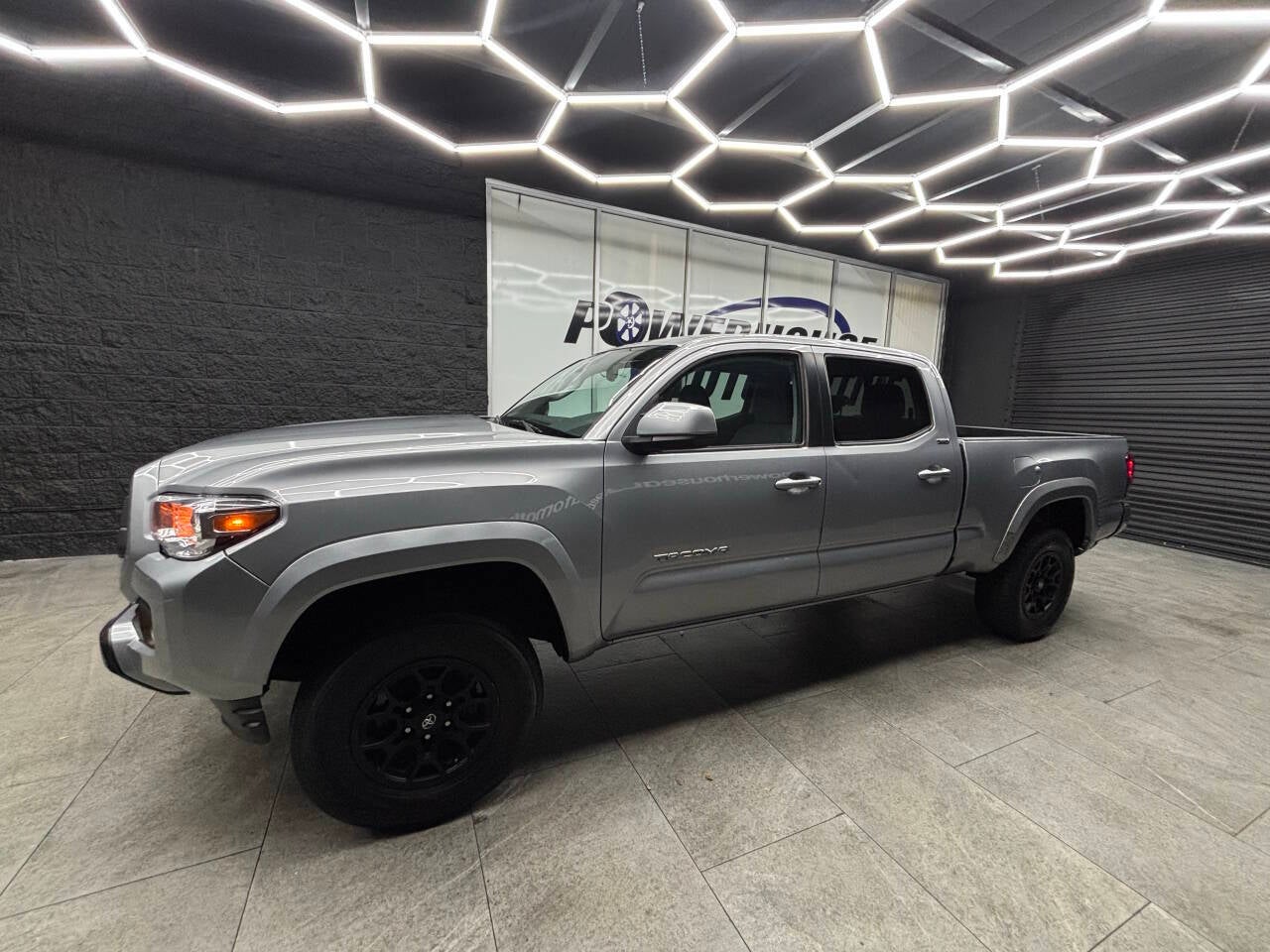 2020 Toyota Tacoma SR5 V6 4x2 4dr Double Cab 6.1 ft LB