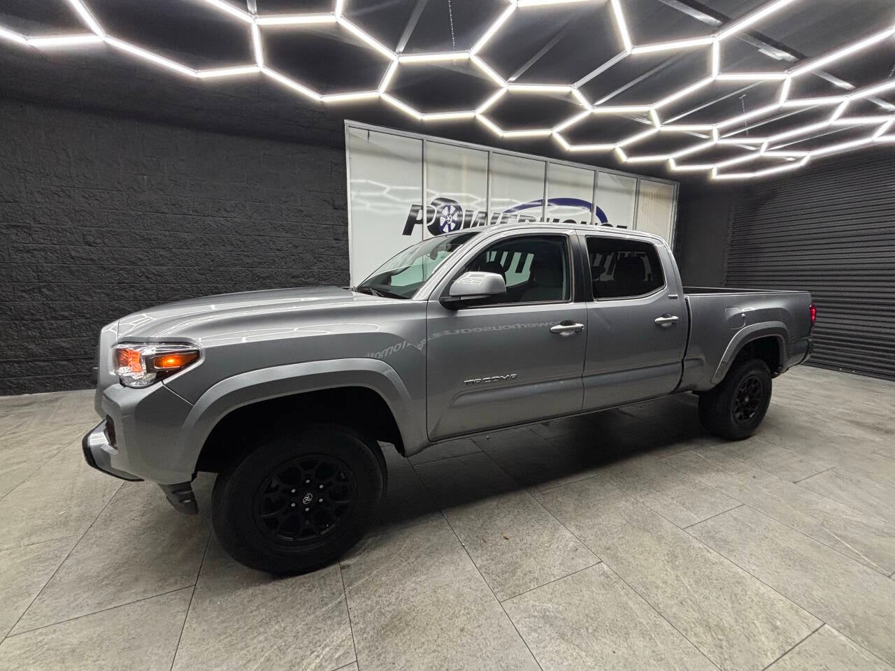 2020 Toyota Tacoma SR5 V6 4x2 4dr Double Cab 6.1 ft LB