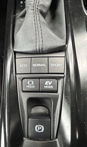 2025 Toyota Camry SE 4dr Sedan