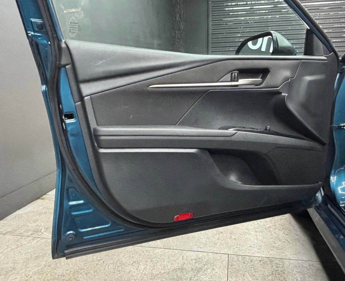 2025 Toyota Camry LE 4dr Sedan