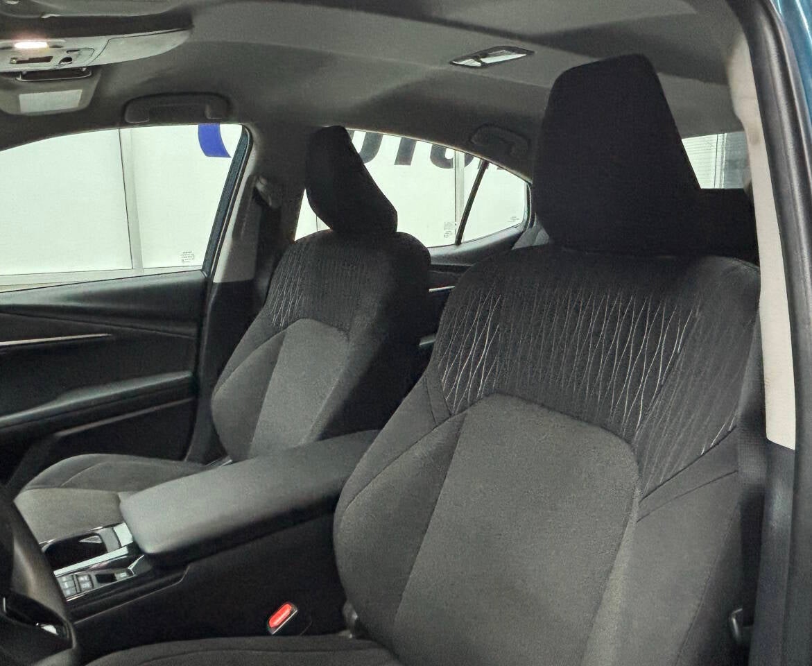 2025 Toyota Camry LE 4dr Sedan