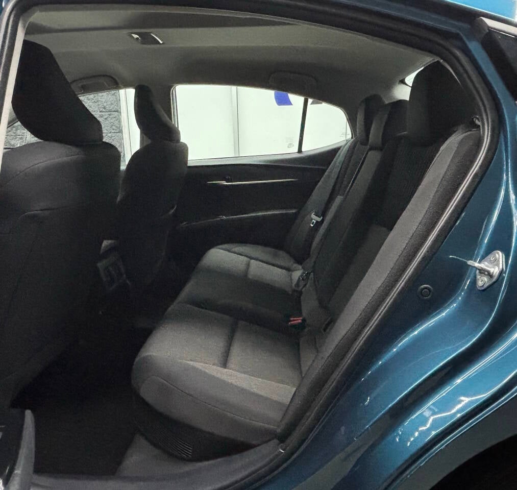 2025 Toyota Camry LE 4dr Sedan