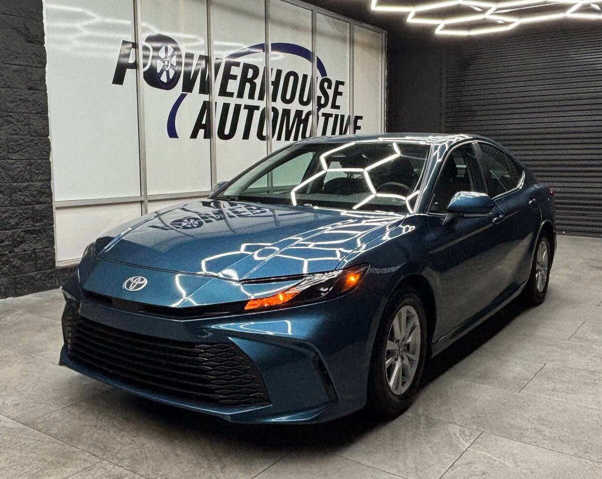 2025 Toyota Camry LE 4dr Sedan