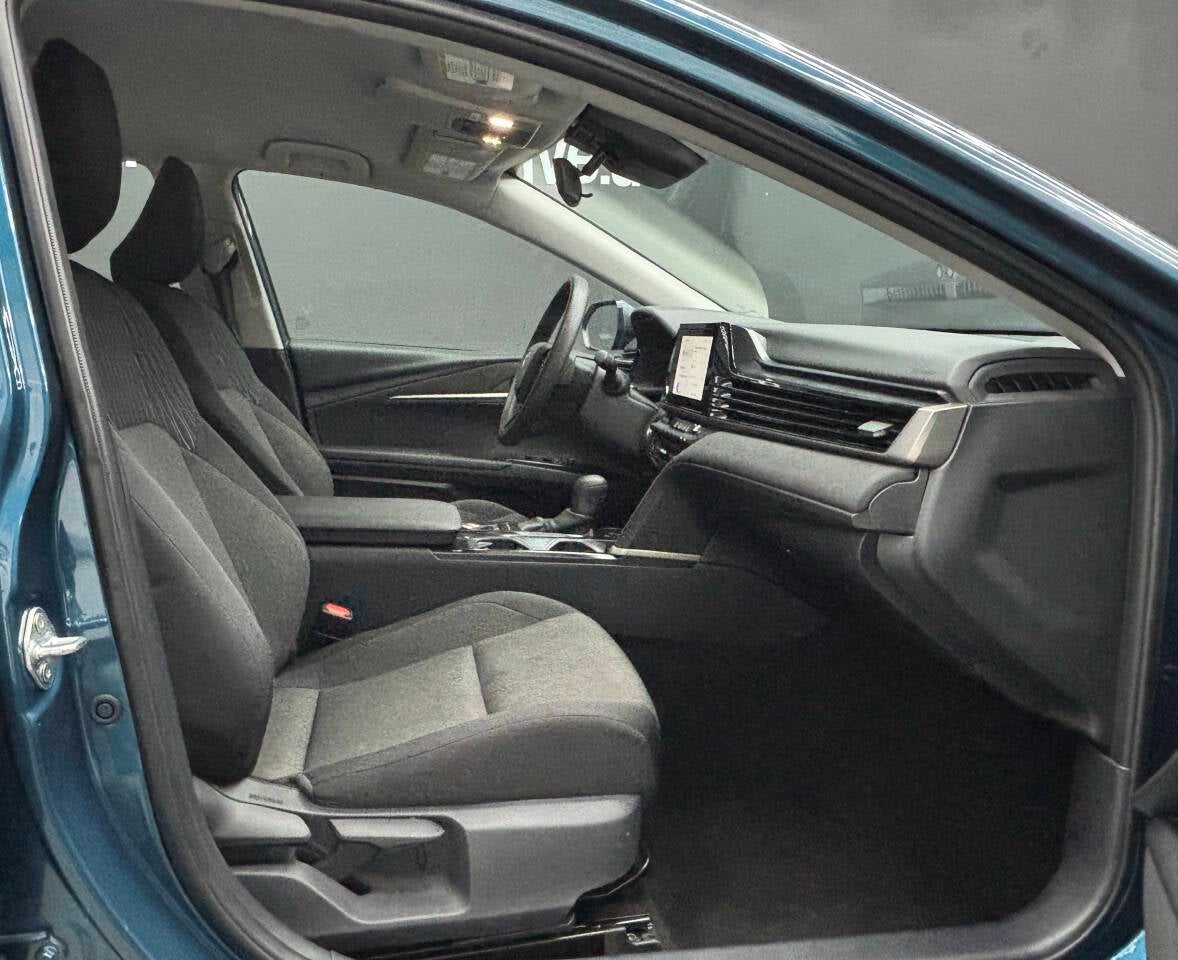2025 Toyota Camry LE 4dr Sedan