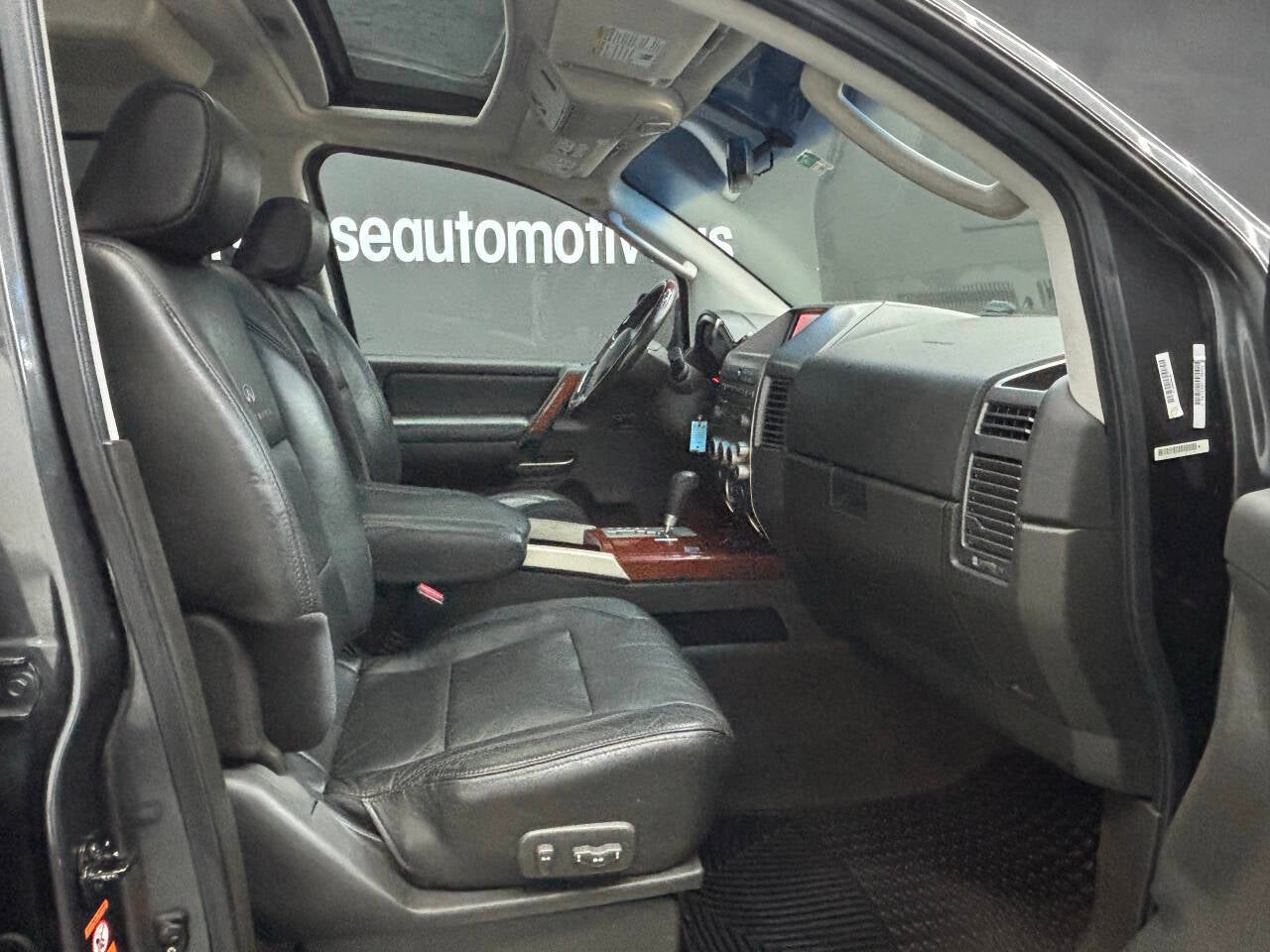2006 INFINITI QX56 Base 4dr SUV