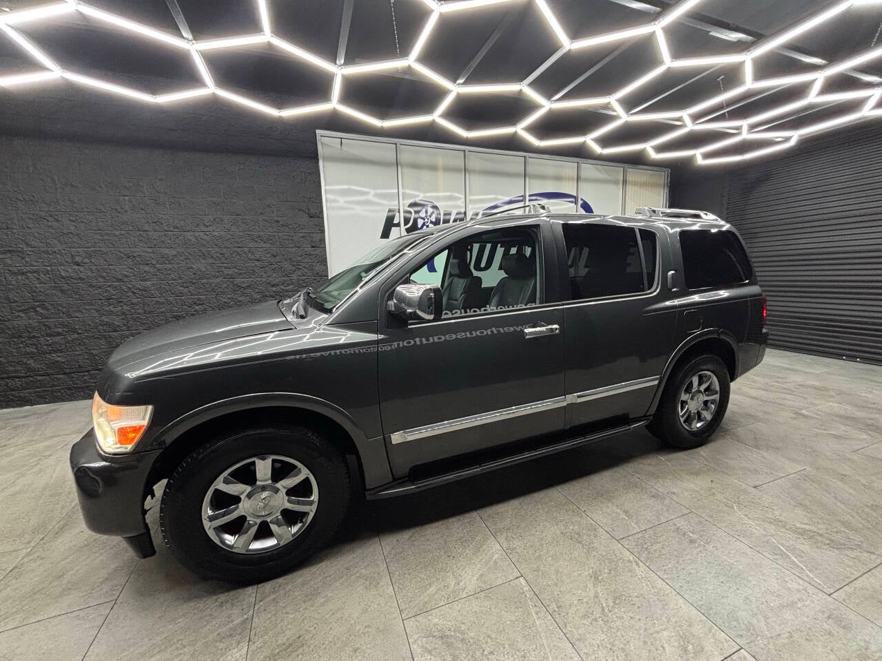 2006 INFINITI QX56 Base 4dr SUV