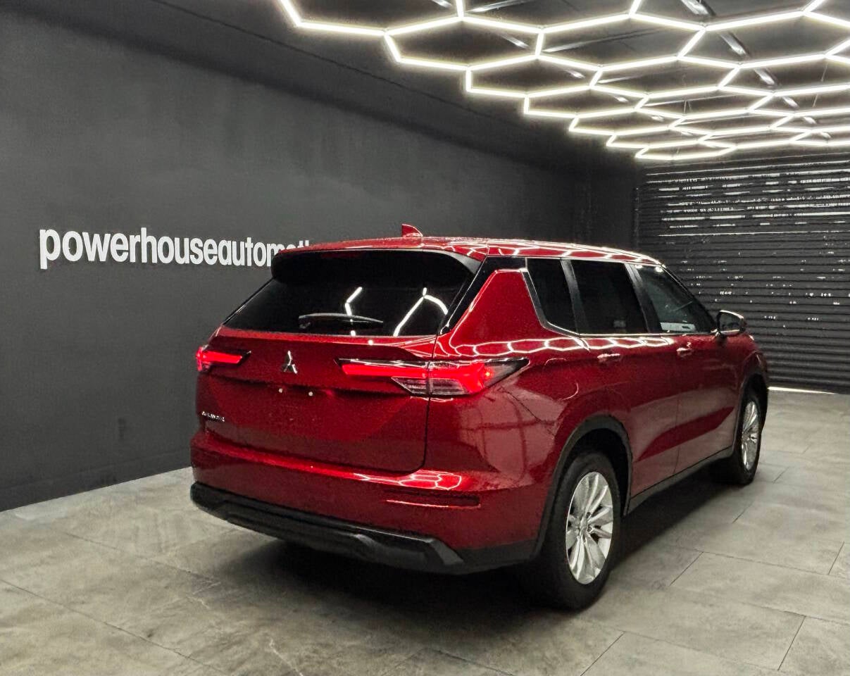 2025 Mitsubishi Outlander ES 4dr SUV