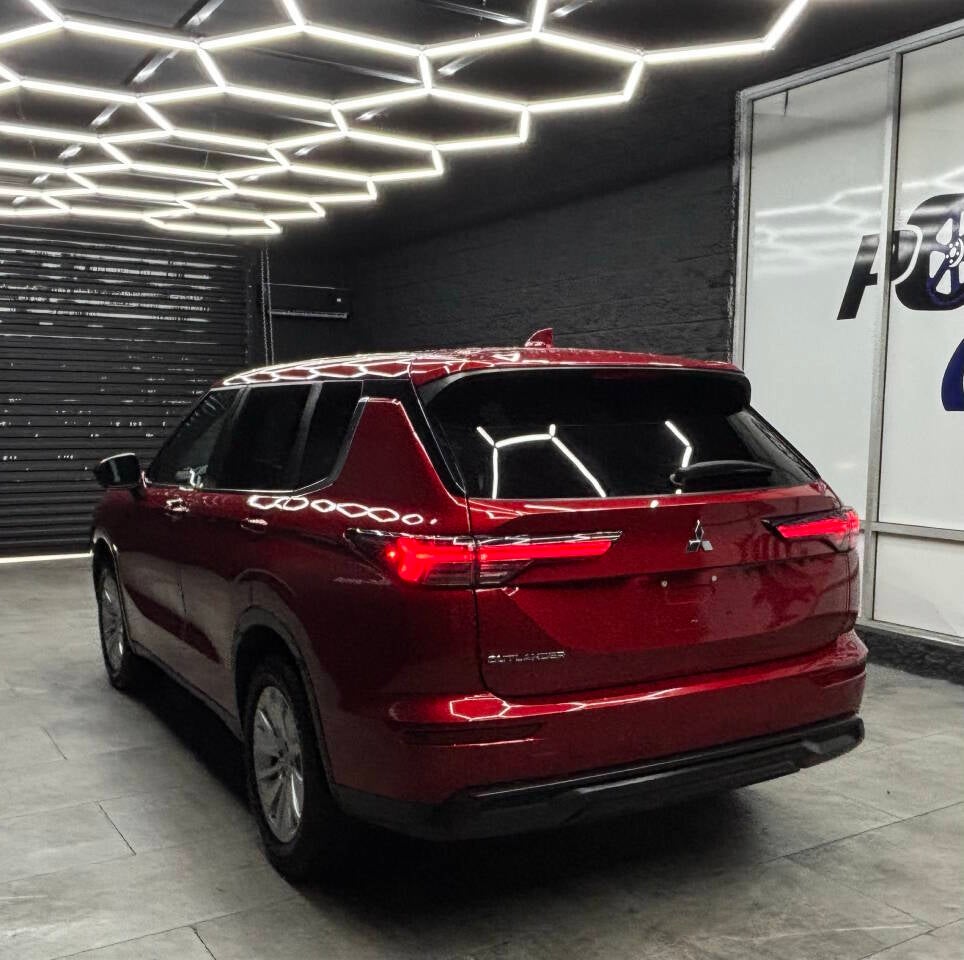 2025 Mitsubishi Outlander ES 4dr SUV