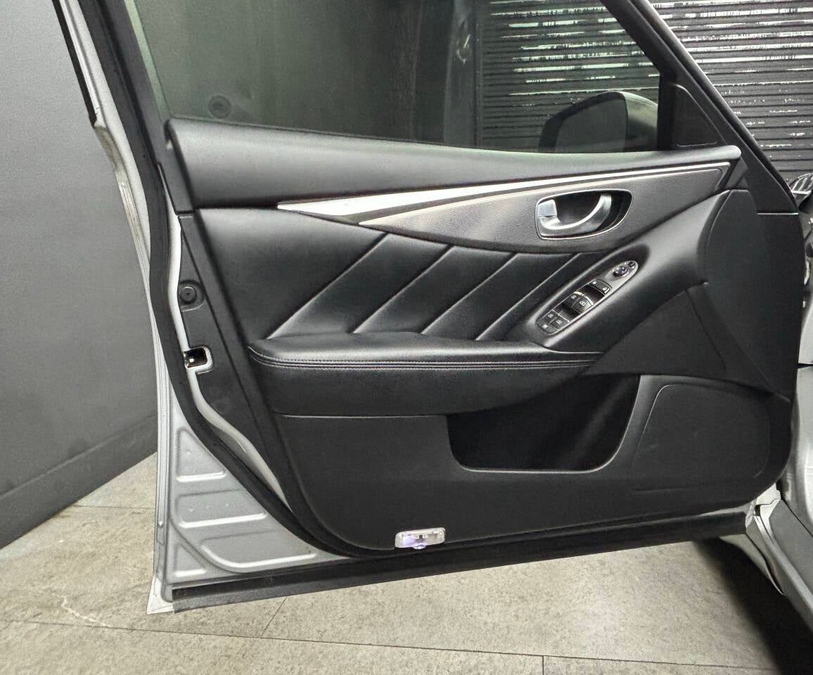 2015 INFINITI Q50 Hybrid Sport 4dr Sedan