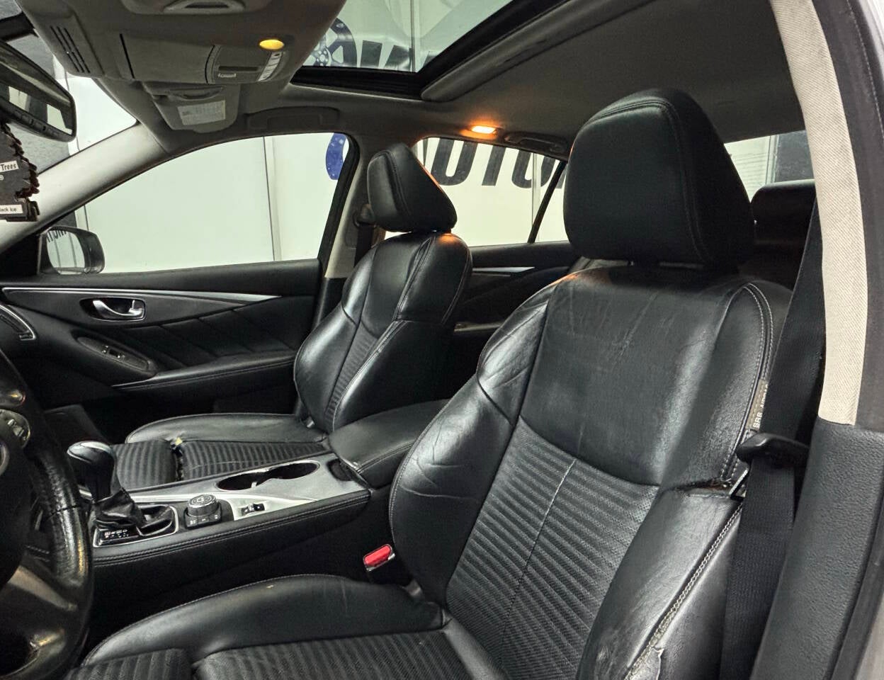 2015 INFINITI Q50 Hybrid Sport 4dr Sedan