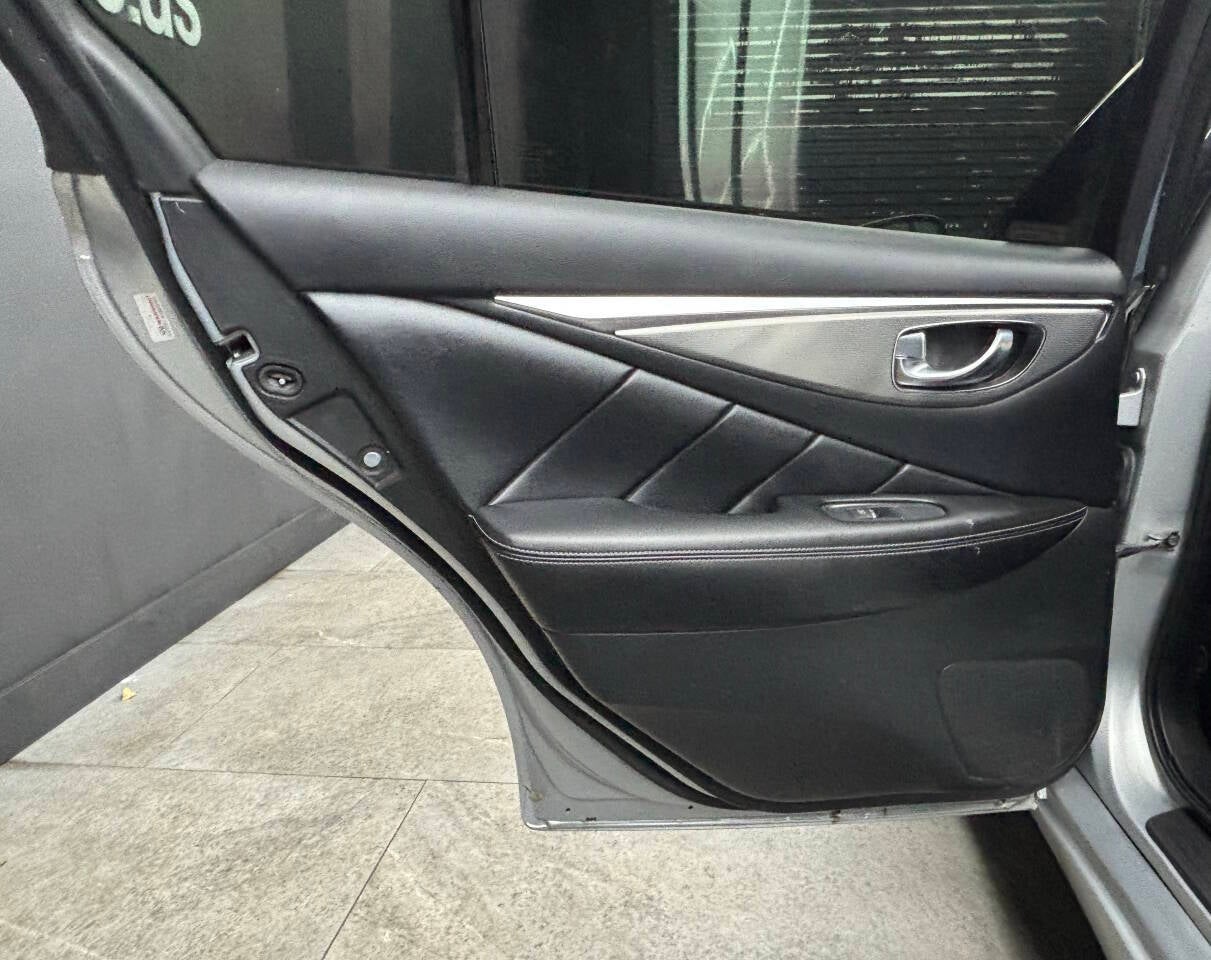 2015 INFINITI Q50 Hybrid Sport 4dr Sedan