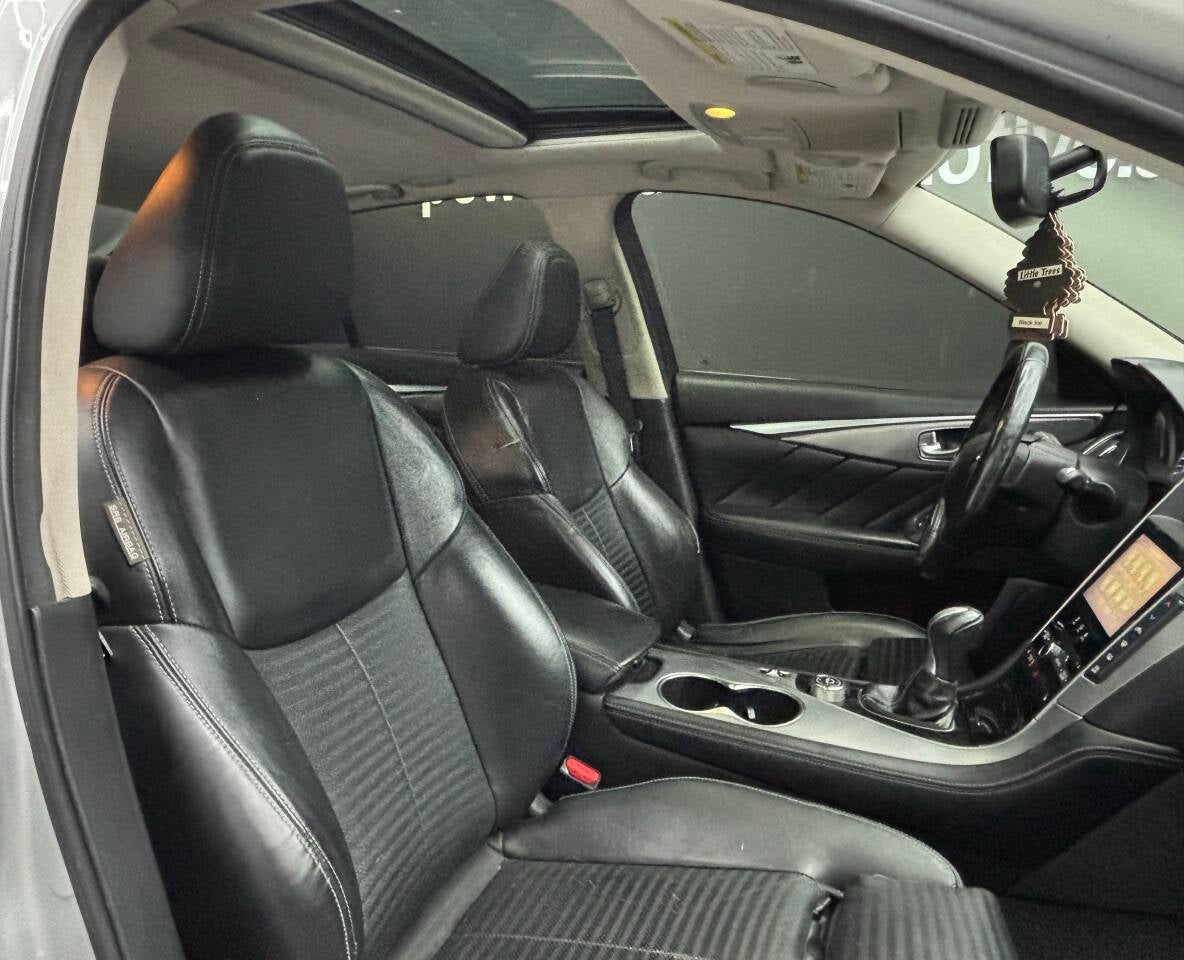 2015 INFINITI Q50 Hybrid Sport 4dr Sedan