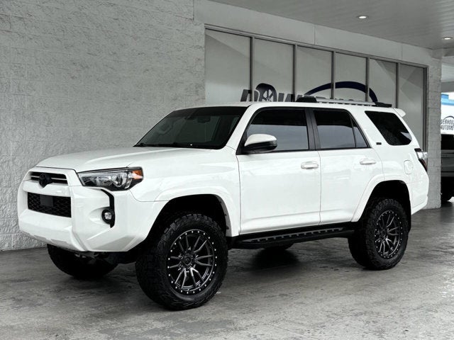 2022 Toyota 4Runner SR5