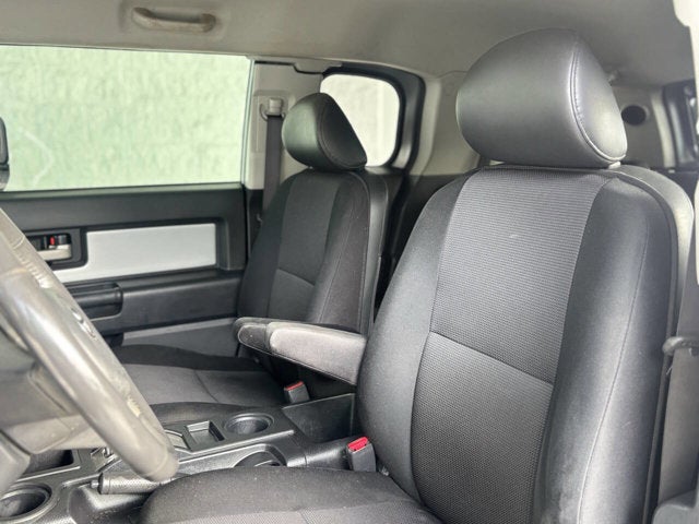 2007 Toyota FJ Cruiser Base 4dr SUV (4L V6 5A)