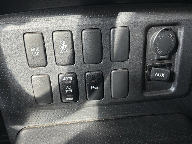 2007 Toyota FJ Cruiser Base 4dr SUV (4L V6 5A)