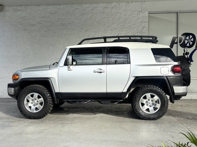 2007 Toyota FJ Cruiser Base 4dr SUV (4L V6 5A)