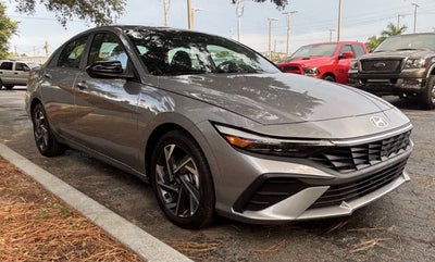 2025 Hyundai Elantra SEL Sport