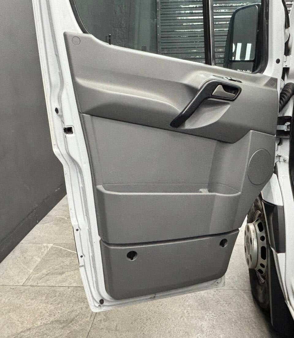 2010 Mercedes-Benz Sprinter 3500 3dr 144 in. WB DRW Cargo Van
