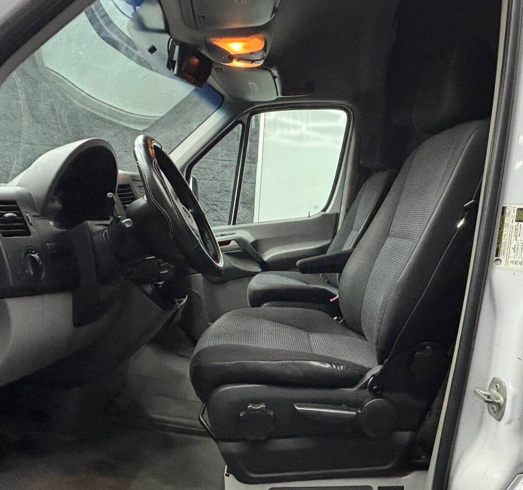 2010 Mercedes-Benz Sprinter 3500 3dr 144 in. WB DRW Cargo Van