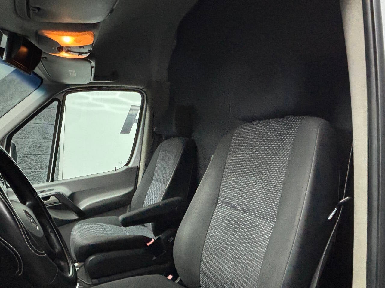 2010 Mercedes-Benz Sprinter 3500 3dr 144 in. WB DRW Cargo Van