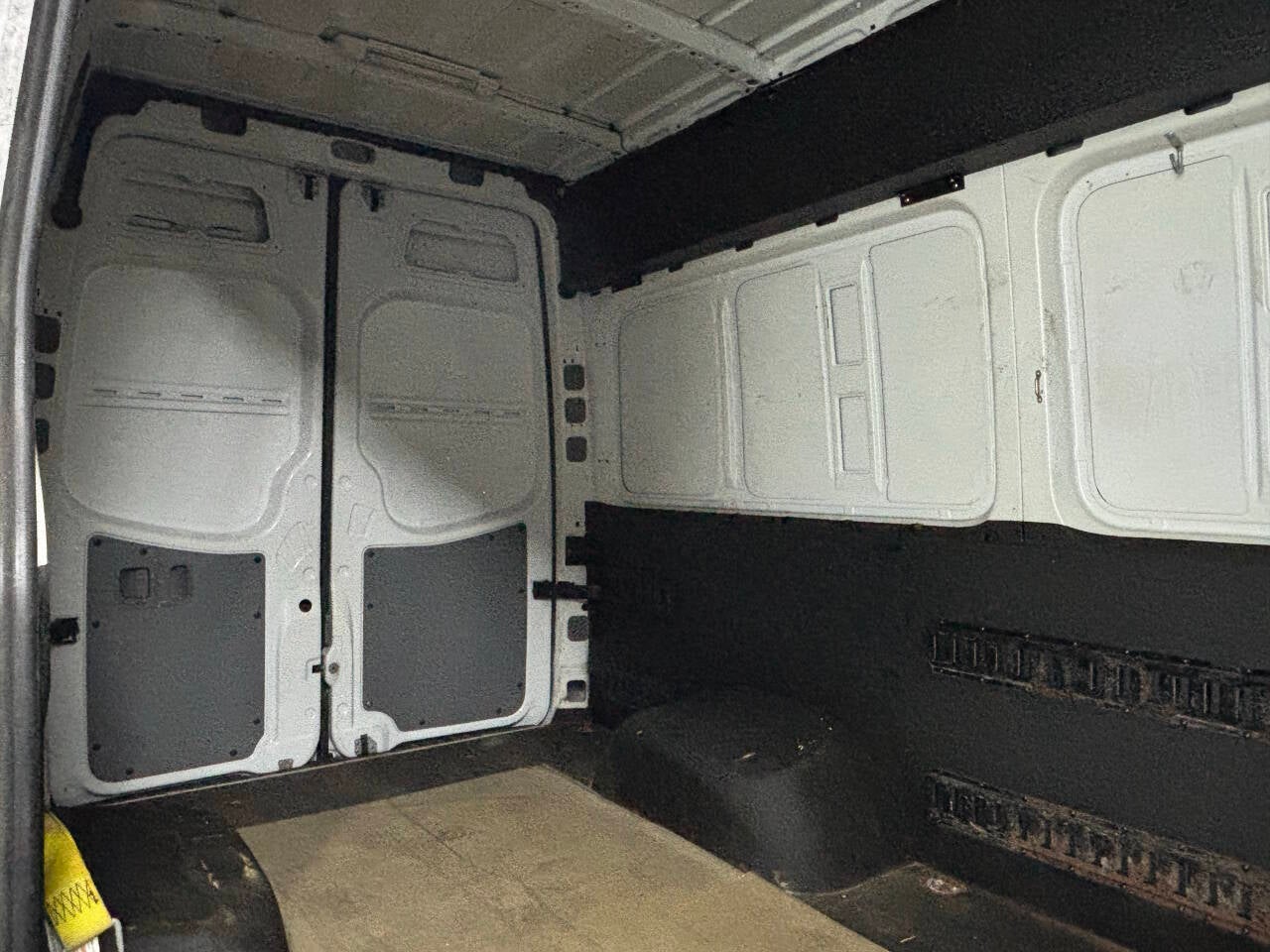 2010 Mercedes-Benz Sprinter 3500 3dr 144 in. WB DRW Cargo Van