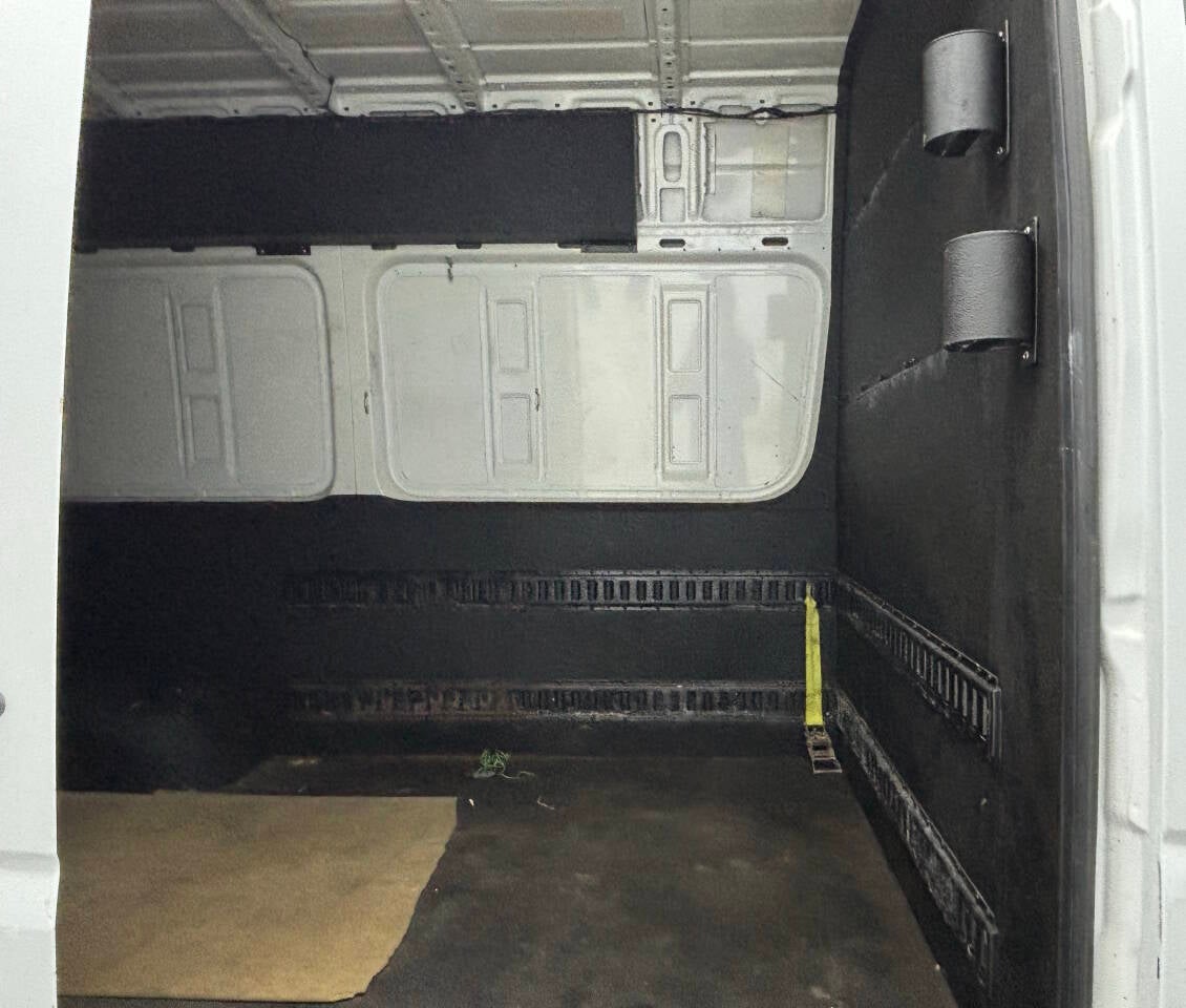 2010 Mercedes-Benz Sprinter 3500 3dr 144 in. WB DRW Cargo Van