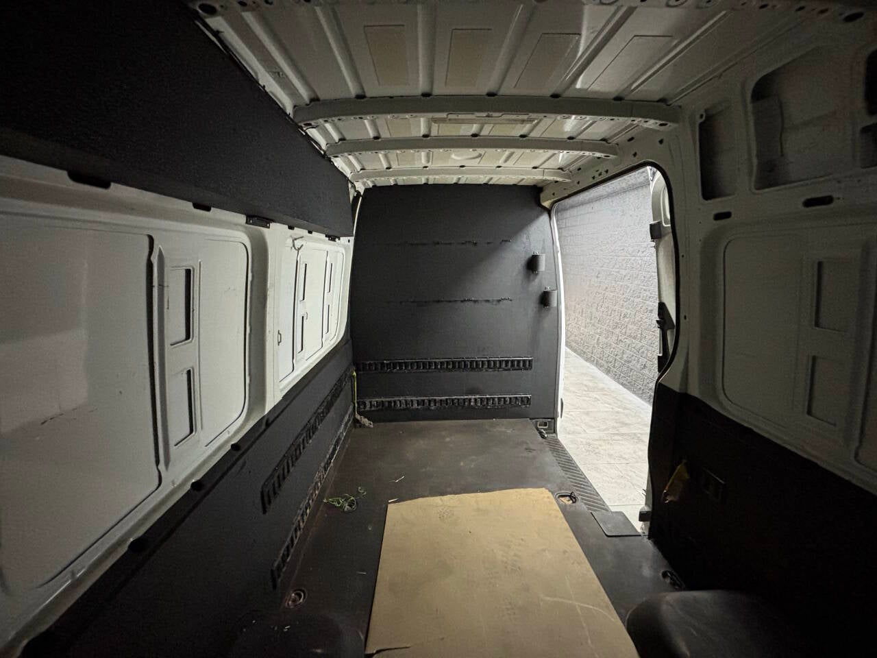 2010 Mercedes-Benz Sprinter 3500 3dr 144 in. WB DRW Cargo Van