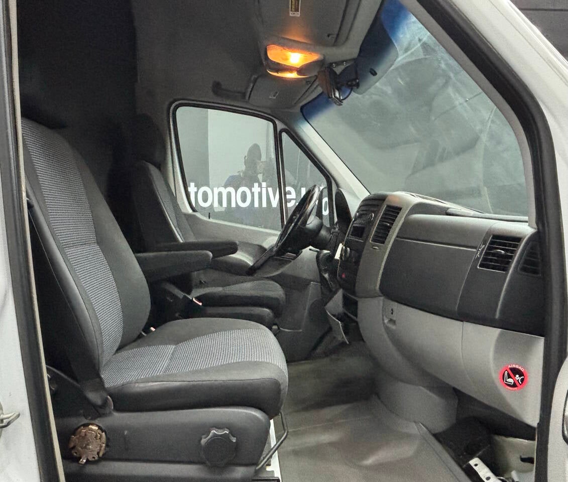 2010 Mercedes-Benz Sprinter 3500 3dr 144 in. WB DRW Cargo Van