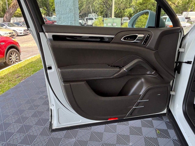 2017 Porsche Cayenne Platinum Edition AWD 4dr SUV