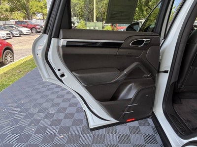 2017 Porsche Cayenne Platinum Edition AWD 4dr SUV