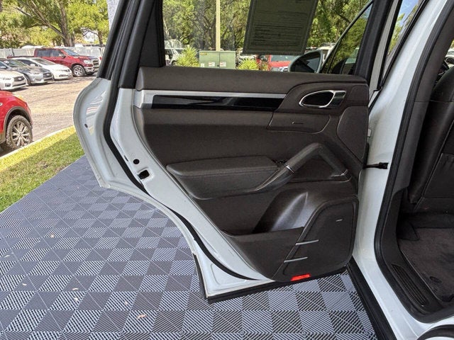 2017 Porsche Cayenne Platinum Edition AWD 4dr SUV