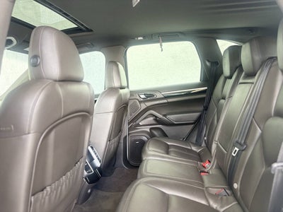 2017 Porsche Cayenne Platinum Edition AWD 4dr SUV