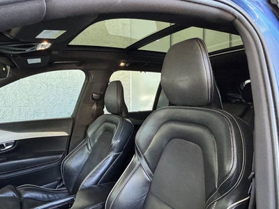 2019 Volvo XC90 R-Design